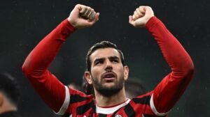 Ci siamo, Theo Hernandez lascia il Milan per l'Al Hilal. C'è accordo anche tra i club -