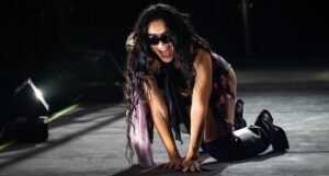 Charli xcx responds to criticism of AutoTune use at Glastonbury: 'Yawn' · News ⟋ RA