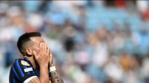 Inter eliminata dal Fluminense, addio al Mondiale per Club: le migliori foto del match -