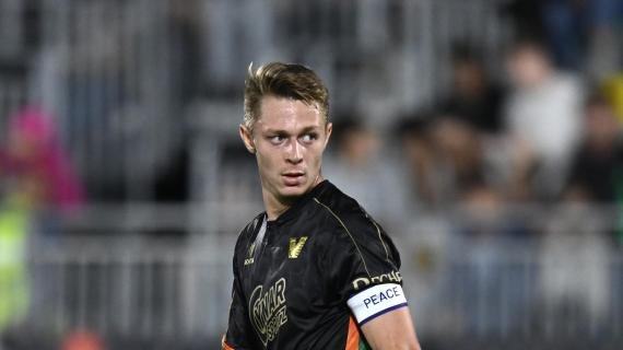 Fiorentina, i nomi per il centrocampo: in cima c'è Larsson, occhio a Nicolussi Caviglia -