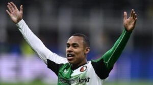 Prosegue l’intreccio Paixao-Marsiglia. Il padre del giocatore del Feyenoord è in città -