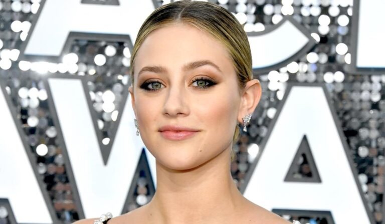 The Love Hypothesis, Lili Reinhart sarà la protagonista del film adattamento del romanzo