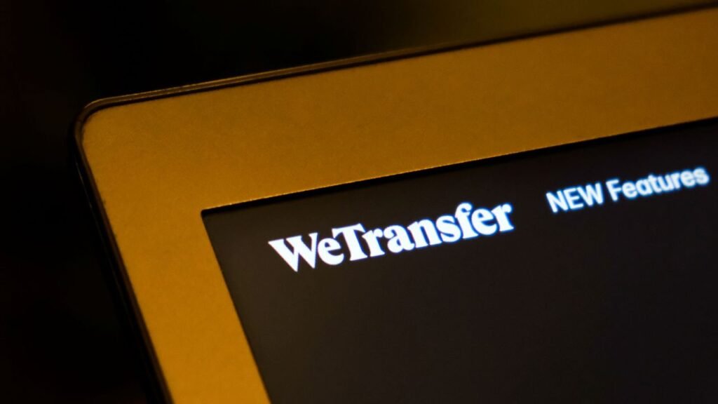 WeTransfer, davvero userà i file che condividete per addestrare la sua AI?