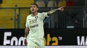 Adesso c'è anche la firma sul contratto: Davide Gentile è un nuovo giocatore del Livorno -