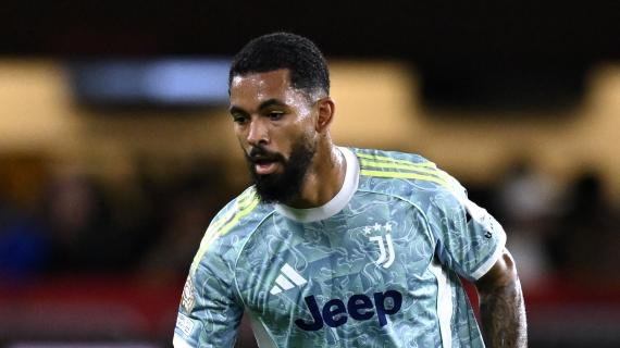 Juve, Douglas Luiz si scusa ma sarà cessione. Le ultime su Sancho -