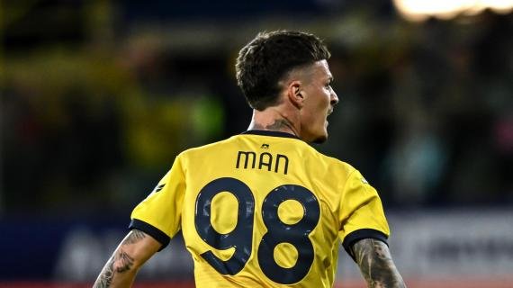 Parma, si allontana l'ipotesi cessione per Man e Mihaila. Davanti piace Colombo -