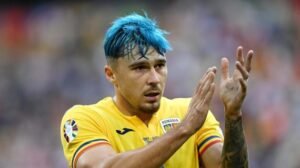 Roma, priorità esterno destro: Wesley complicato, l'alternativa più accessibile è Ratiu -