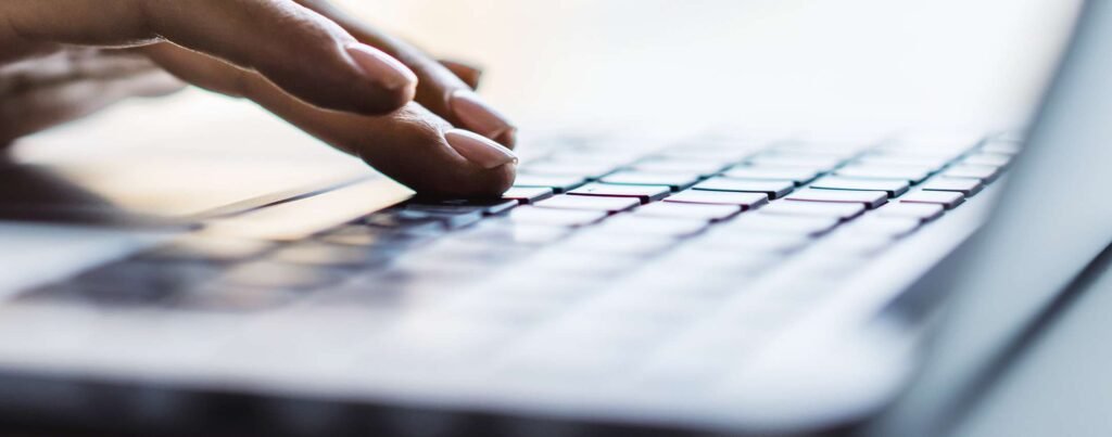 Cerchi un'entrata passiva? Creala con questo website builder economico