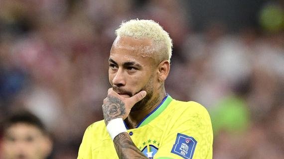 Neymar, altro infortunio: soffre di un edema alla coscia. Salta il ritorno nel Brasile? -