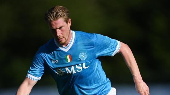 Napoli, preparazione dura con Conte. De Bruyne ammette: "Tutti i muscoli mi fanno male" -