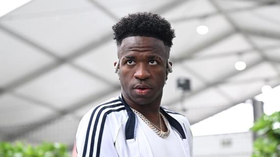 Real, Vinicius a nudo: "Ronaldo mi ha ispirato. Ecco come mantengo i piedi per terra" -