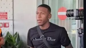 Vendeva empanadas, ha l'investitura di De Zerbi. Chi è Estupinan, il dopo Theo al Milan -