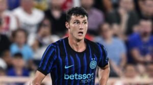 Di nuovo il Galatasaray: contatta l'Inter, sondaggio per Pavard. La formula pensata -