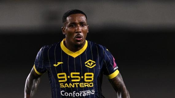 Tchatchoua lascia l'Hellas Verona e la Serie A, è un nuovo giocatore del Wolverhampton -
