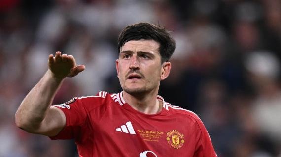 Il Manchester United blinda Maguire: rifiutate cinque offerte ma resta l’incognita sul futuro -