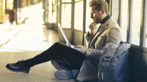 VPN per connettersi dall'estero: basano 2 euro al mese, ecco come
