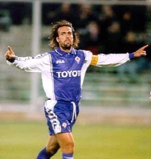 31 agosto 1997, una tripletta pazzesca di Batistuta. Con rovesciata da fuori area -