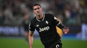Juventus, una poltrona per tre in attacco: ma Vlahovic andrà via a parametro zero a giugno -