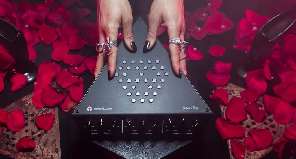 Eternal Research releases debut electromagnetic synth · News ⟋ RA
