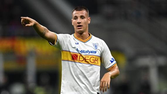 Camarda, il primo gol in Serie A a 17 anni salva il Lecce: Italiano ancora senza vittorie in Salento -