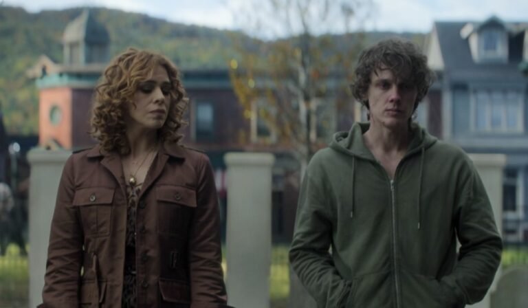 Mercoledì 2, i segreti di Isadora Capri. Il personaggio interpretato da Billie Piper