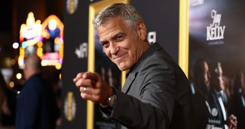 «Orgoglioso di quei ragazzi»: George Clooney "elogia" il furto al Louvre in pieno stile Ocean's