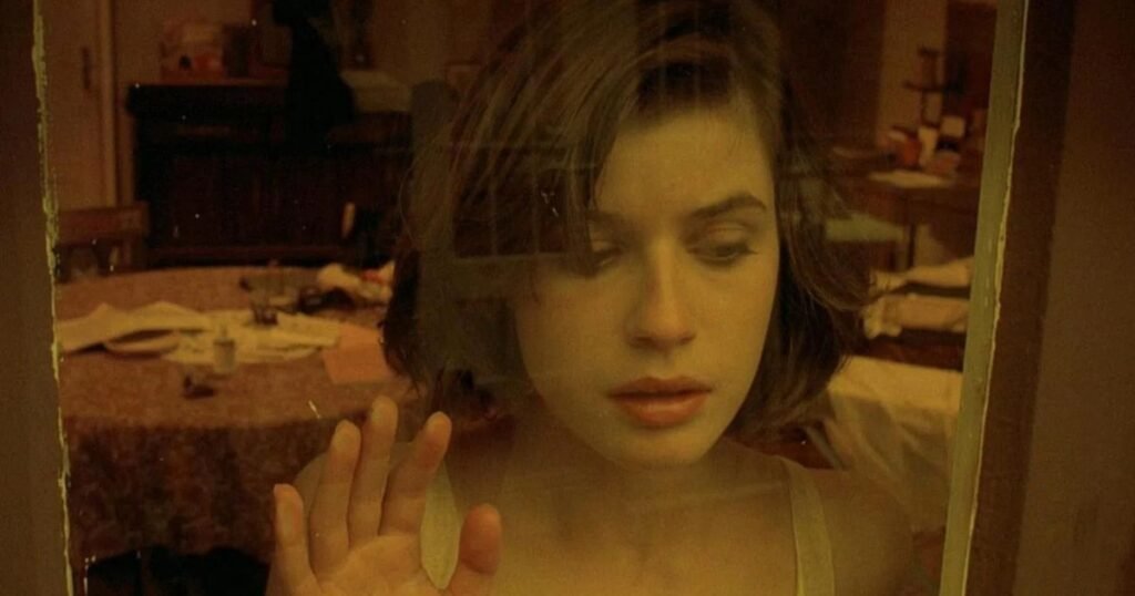 A più di 30 anni dalla sua uscita, questo film resta un inno alla connessione invisibile tra le anime
