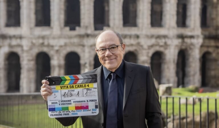 Vita da Carlo, partite le riprese della quarta stagione con Carlo Verdone. Tutte le novità.