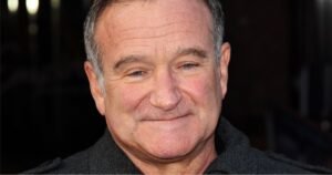 Robin Williams, la figlia si scaglia contro l'ultimo trend dei fan: «Basta video di papà fatti con l'IA»