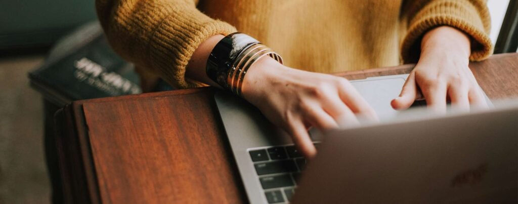 Siti web pronti in pochi minuti con l'AI: l’offerta Hostinger con sconti fino al 75%