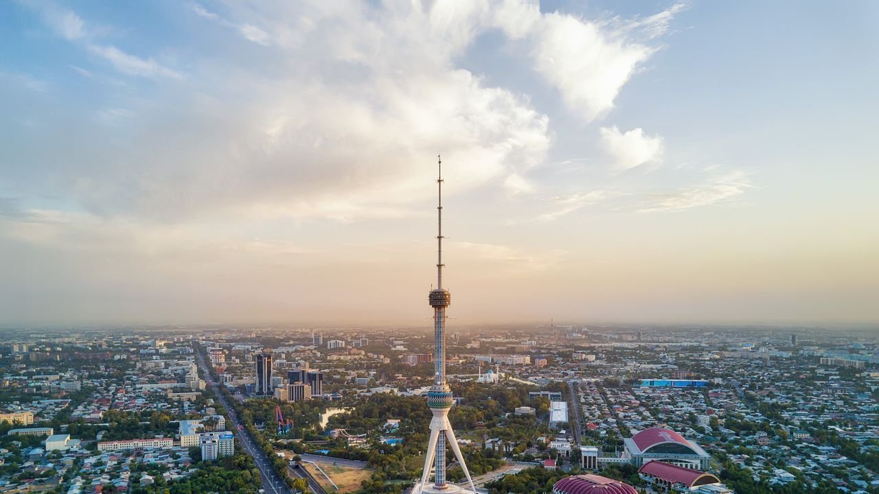 L’Uzbekistan punta sull’AI e prova a sedurre le