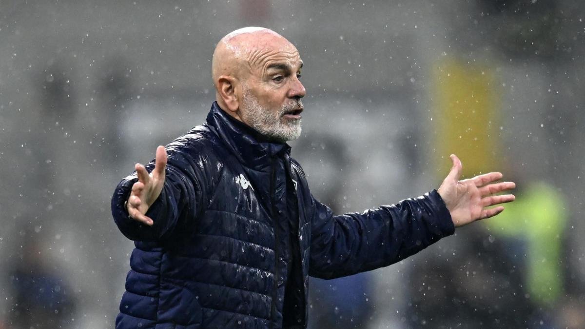 Fiorentina, Pioli: "Il mio augurio di oggi? Vincere. E' una partita delicata" -