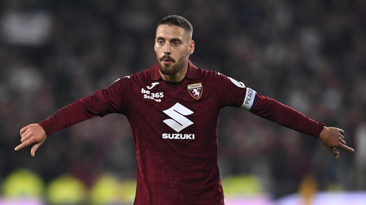 Sciocco fallo di mano di Rodriguez e Vlasic trasforma il rigore: 1-1 tra Torino e Como -
