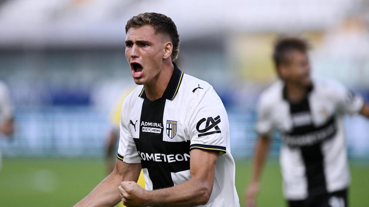 Attacco aereo del Parma a Verona: svetta Pellegrino. Cuesta avanti 0-1 al 45' -