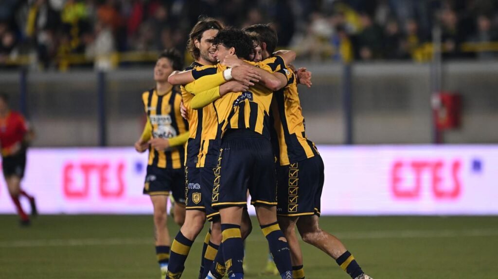 Juve Stabia, Leone: "Palermo? Grande vittoria e grande reazione dopo il ko col Modena" -