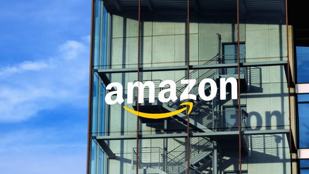 Accordo OpenAI-Amazon, la società di Sam Altman continuerà a muovere i fili dell'intelligenza artificiale