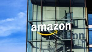 Accordo OpenAI-Amazon, la società di Sam Altman continuerà a muovere i fili dell'intelligenza artificiale