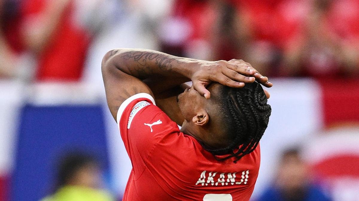 Inter, Akanji non riposa. Il ct della Svizzera: "Nessun infortunio, non cambio formazione" -