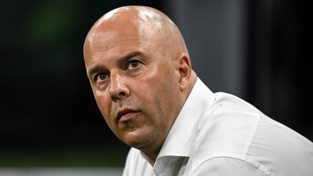 Vinicius bestia nera del Liverpool? Slot: "Contro la Juve ha saltato 5 giocatori..." -