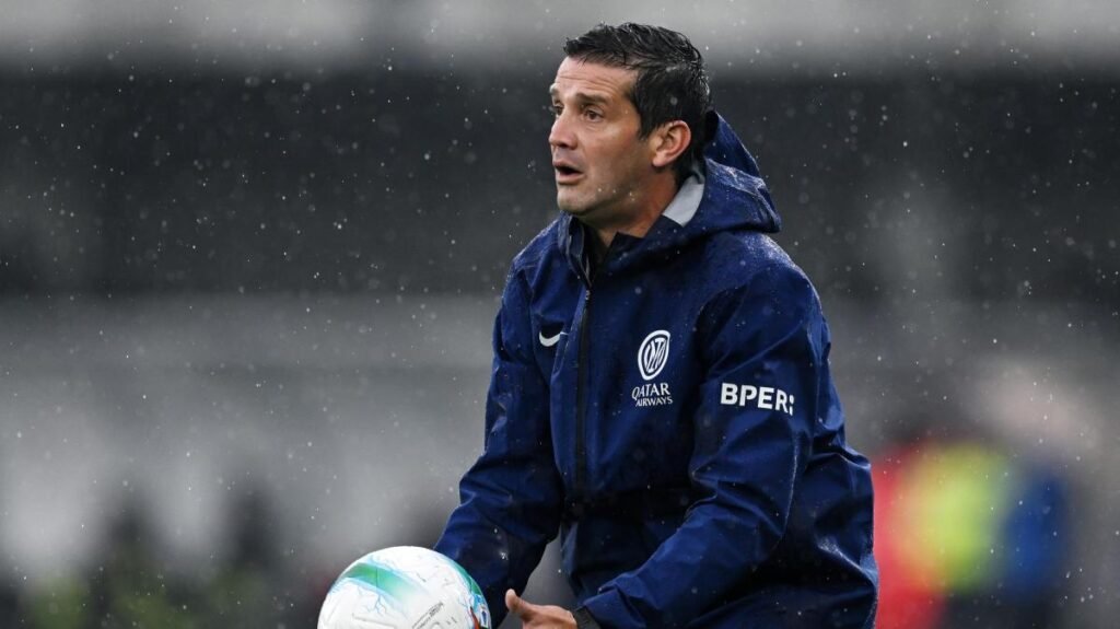 La fortuna assiste un'Inter confusionaria: 1-2 a Verona, Chivu mette pressione a Conte -