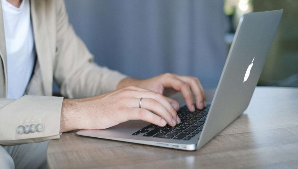 Antivirus e VPN: protezione al top per 10 dispositivi con AVG