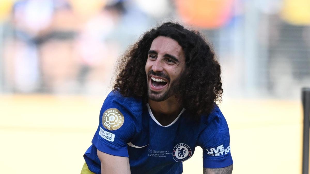 "Barça? Non penso se sarei potuto rimanere". Cucurella precisa: "Contento della mia carriera" -