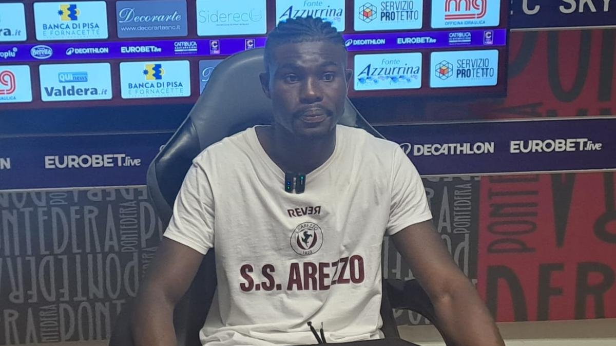 Arezzo, frattura allo zigomo per Mawuli: il centrocampista non dovrà però operarsi. La nota -