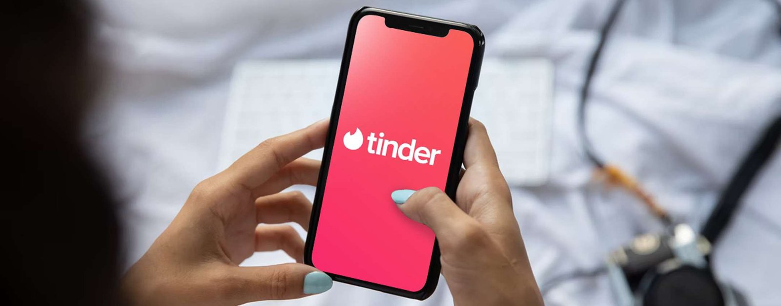 Tinder: l'AI sbircia tra le foto private, cosa potrebbe andare storto?