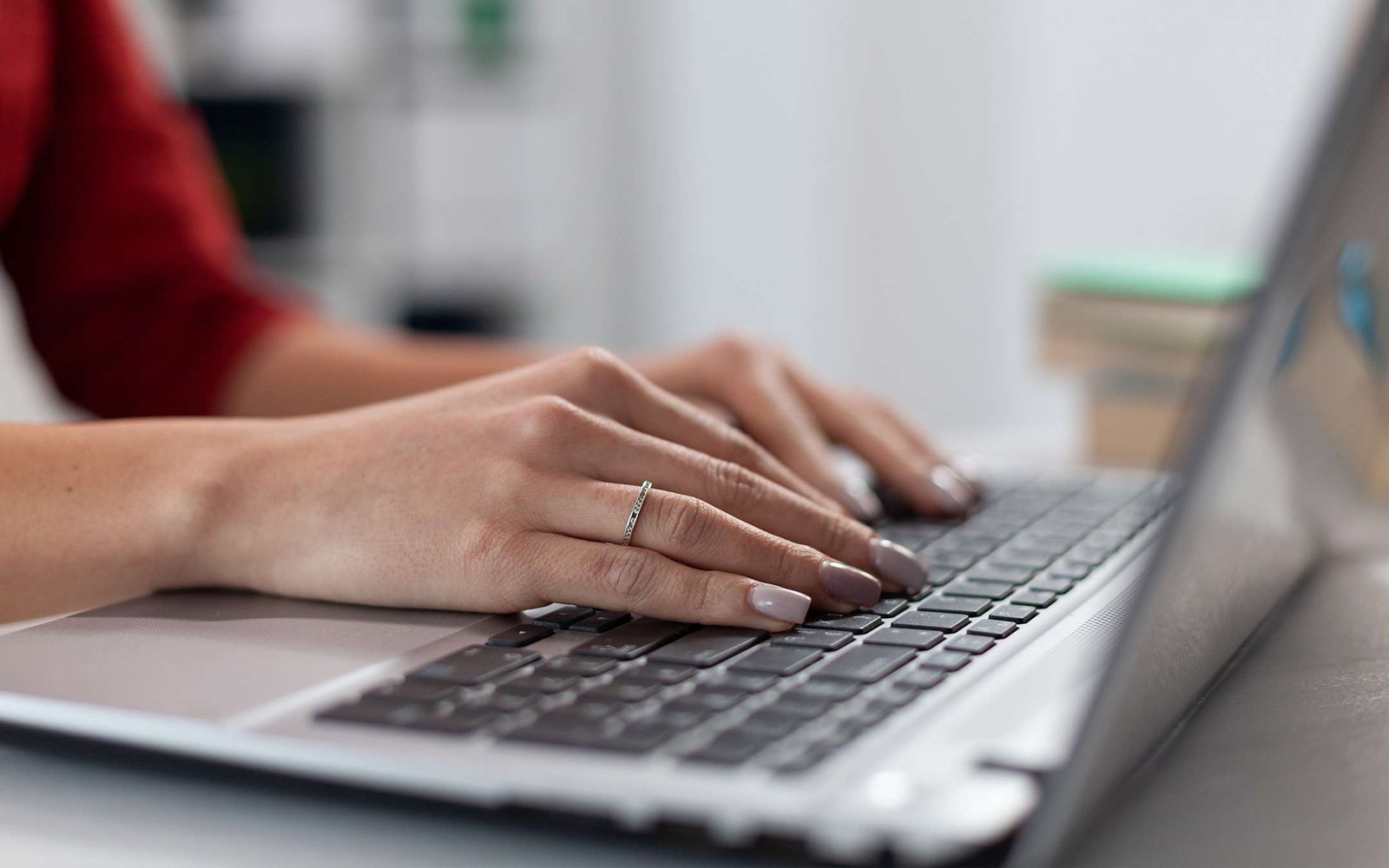 Web hosting con dominio incluso a meno di 2€: offerta Black Friday di Hostinger