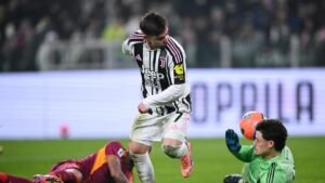 Roma, altro ko in un big match. Gasperini invoca il mercato: "Siamo uno scalino sotto" -