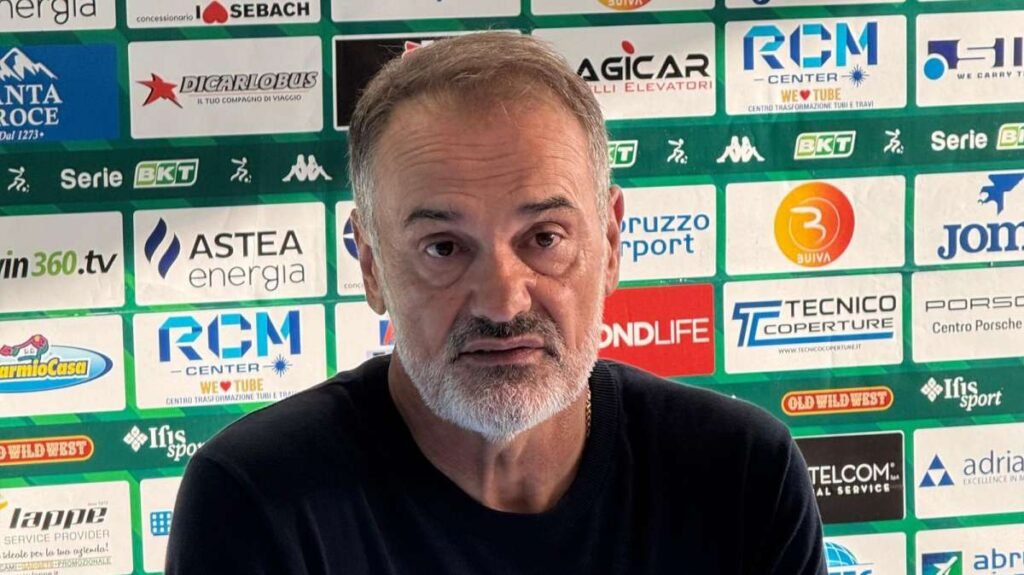 Bari, Vivarini: "Ripartiamo dall'atteggiamento, pari importante su campo difficile" -
