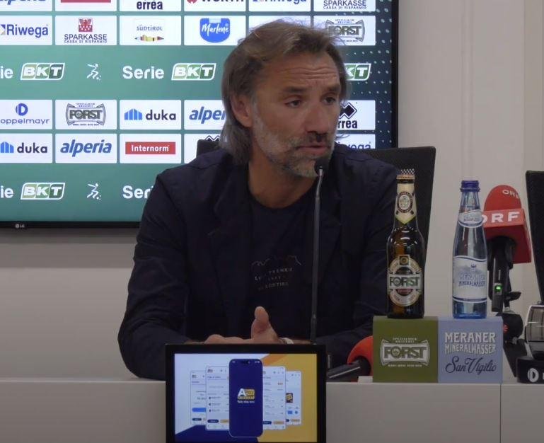 SudTirol, Bravo dopo il rinnovo di Casiraghi: "Felicissimi. Non ci son parole per descriverlo" -