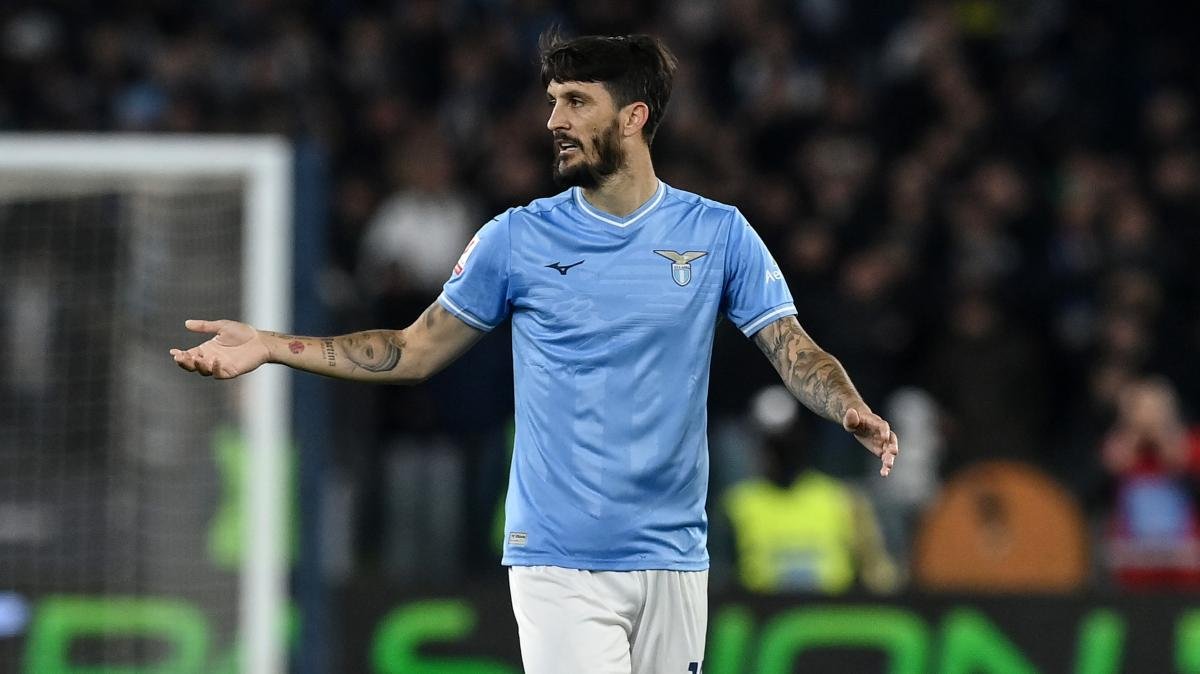 Milan-Lazio, a San Siro c'è Luis Alberto. Abbraccio nostalgico con Castellanos prima del match -