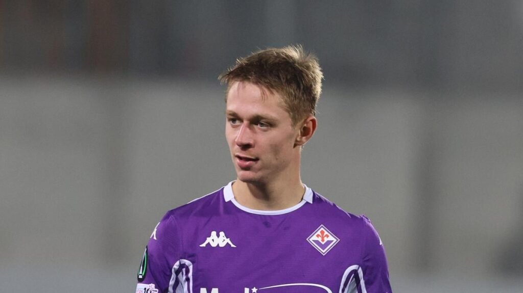 Nicolussi Caviglia, probabile addio alla Fiorentina: il Cagliari è pronto a chiudere -